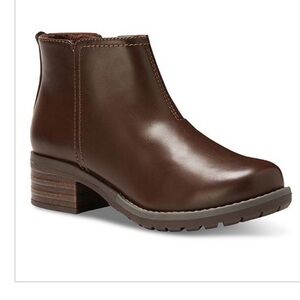 Eastland Juniper Brown faux leather Chelsea Ankle Boots women’s size 10